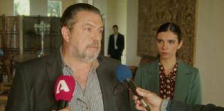 Ο Θεόφιλος ανακοινώνει το διαζύγιο του με την Ζωή