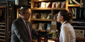 Ο Θεόφιλος απειλεί να καταστρέψει τη Ζωή