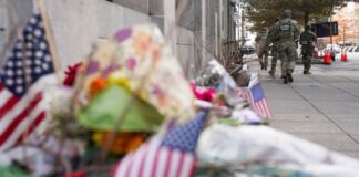 Ο Τραμπ διαμηνύει ότι το πάγωμα χορήγησης ασύλου θα διαρκέσει «πολύ καιρό»