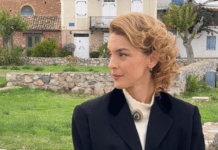 Γιούλικα Σκαφιδά: Το ξέσπασμα για το φιλί δύο γυναικών που «κόπηκε» στον Άγιο Έρωτα