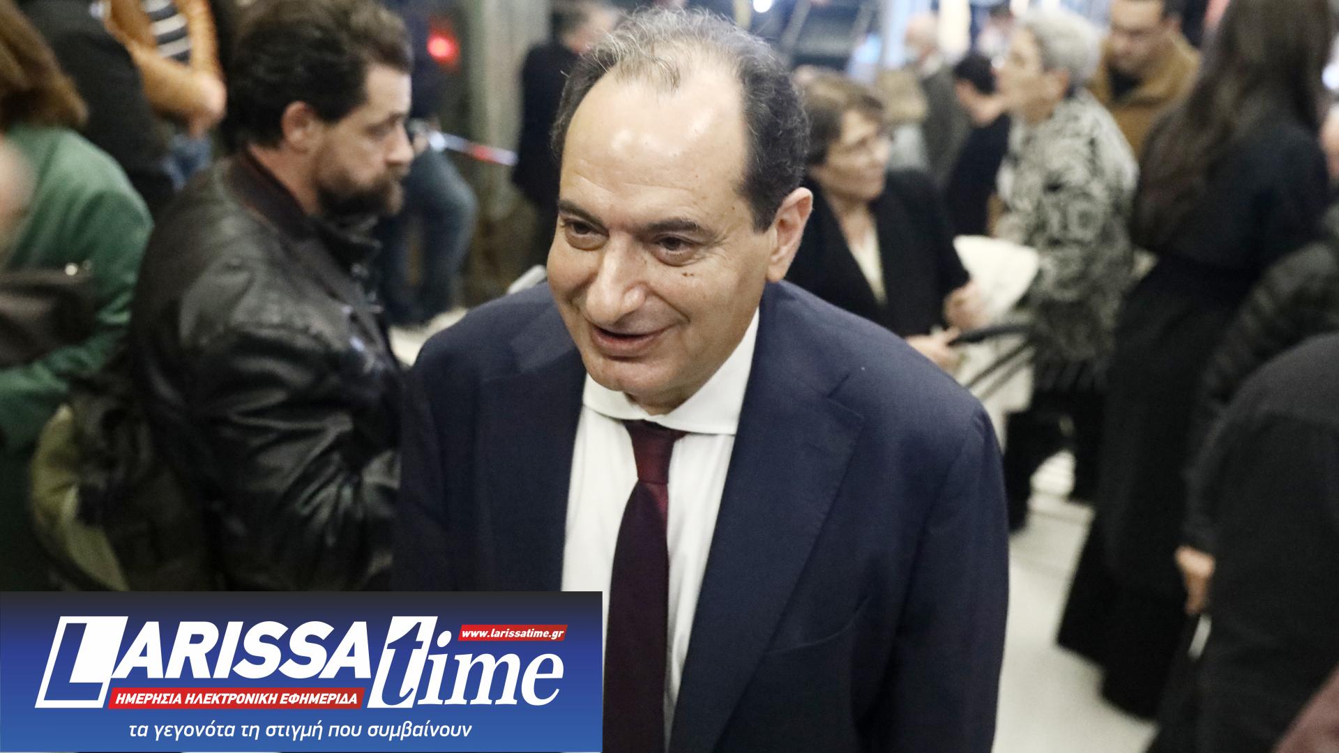 Στο φουαγέ του «Παλλάς» – Ποιοι έδωσαν το «παρών» στην παρουσίαση του βιβλίου Τσίπρα [εικόνες]-7