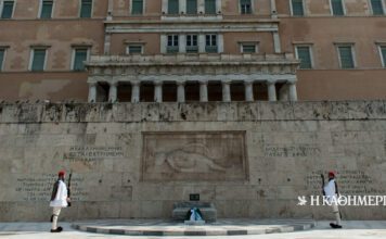 Εντός και Εκτός: Διαγωνισμός για τον καθαρισμό του Αγνωστου Στρατιώτη