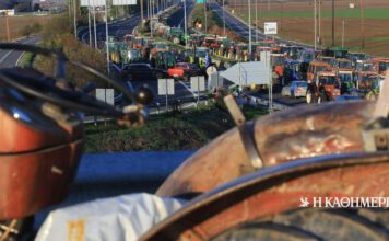 Διαφορετικές προσεγγίσεις εντός της κυβέρνησης για τα μπλόκα των αγροτών