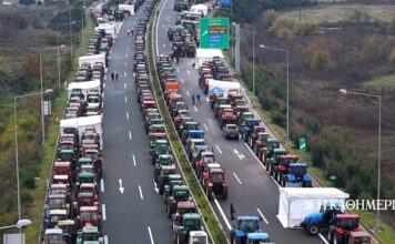 Οι αγρότες ανοιγοκλείνουν και τελωνεία – Η στάση της κυβέρνησης