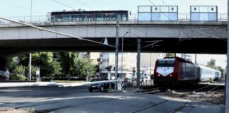 Ακινητοποιήθηκε τρένο που εκτελούσε το δρομολόγιο Λάρισα