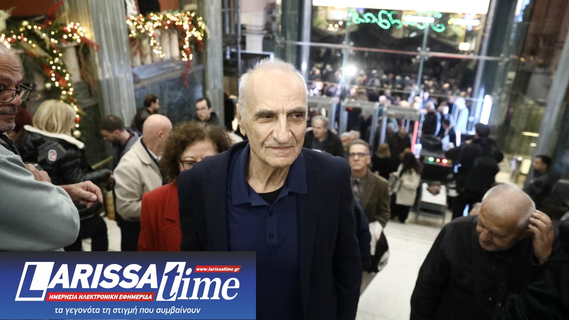 Στο φουαγέ του «Παλλάς» – Ποιοι έδωσαν το «παρών» στην παρουσίαση του βιβλίου Τσίπρα [εικόνες]-4