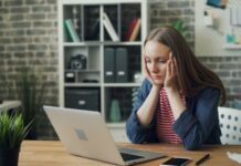 Λιγότερη δουλειά, περισσότερος τζόγος για την Gen Z