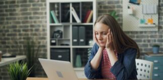 Λιγότερη δουλειά, περισσότερος τζόγος για την Gen Z