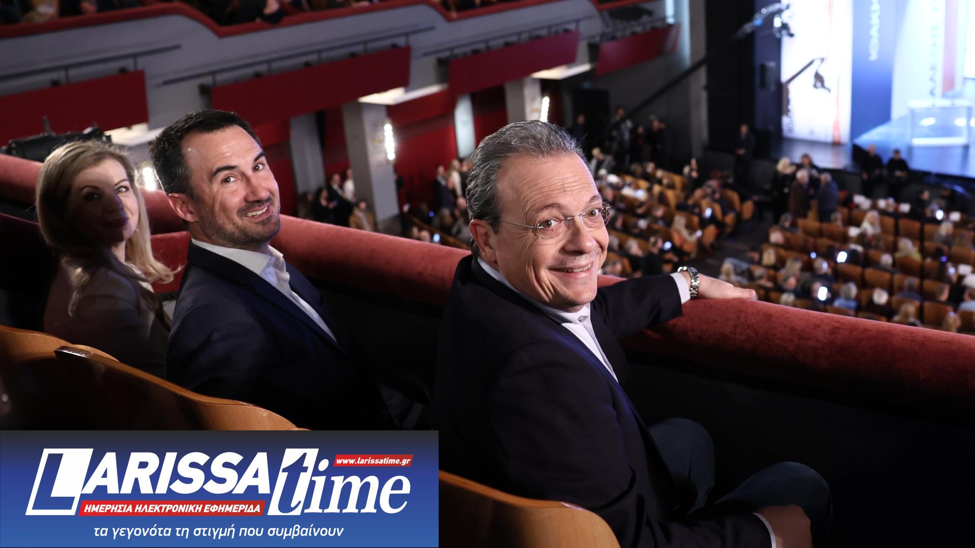 Στο φουαγέ του «Παλλάς» – Ποιοι έδωσαν το «παρών» στην παρουσίαση του βιβλίου Τσίπρα [εικόνες]-3