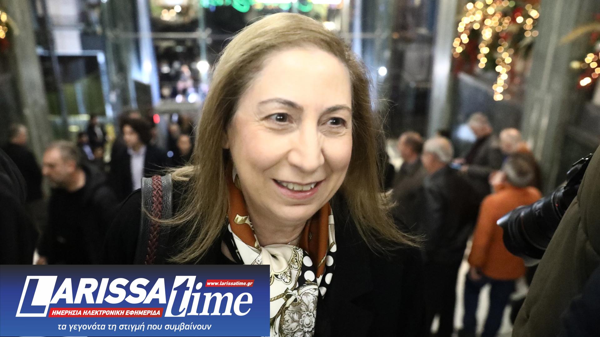 Στο φουαγέ του «Παλλάς» – Ποιοι έδωσαν το «παρών» στην παρουσίαση του βιβλίου Τσίπρα [εικόνες]-31