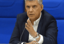 Ο Αγοραστός απαντάει στον Κουρέτα