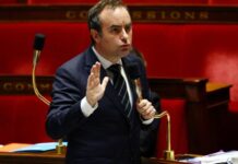 Η γαλλική κυβέρνηση επιβιώνει ψηφισμάτων μομφής για τη συμφωνία Mercosur