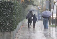 Καιρός: Ισχυρές βροχές, καταιγίδες και θυελλώδεις άνεμοι σήμερα