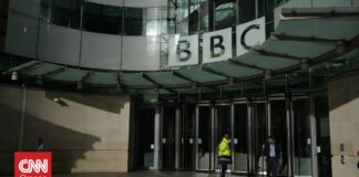 BBC: Ο Ρόντρι Τάφραν Ντέιβις αναλαμβάνει προσωρινός γενικός διευθυντής