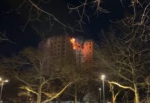 Νέα Υόρκη: Φωτιά ξέσπασε στους δύο τελευταίους ορόφους πολυκατοικίας στο Μπρονξ – Φόβοι για θύματα