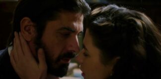 Χλόη και πατήρ Νικόλαος παραδίνονται στο πάθος τους