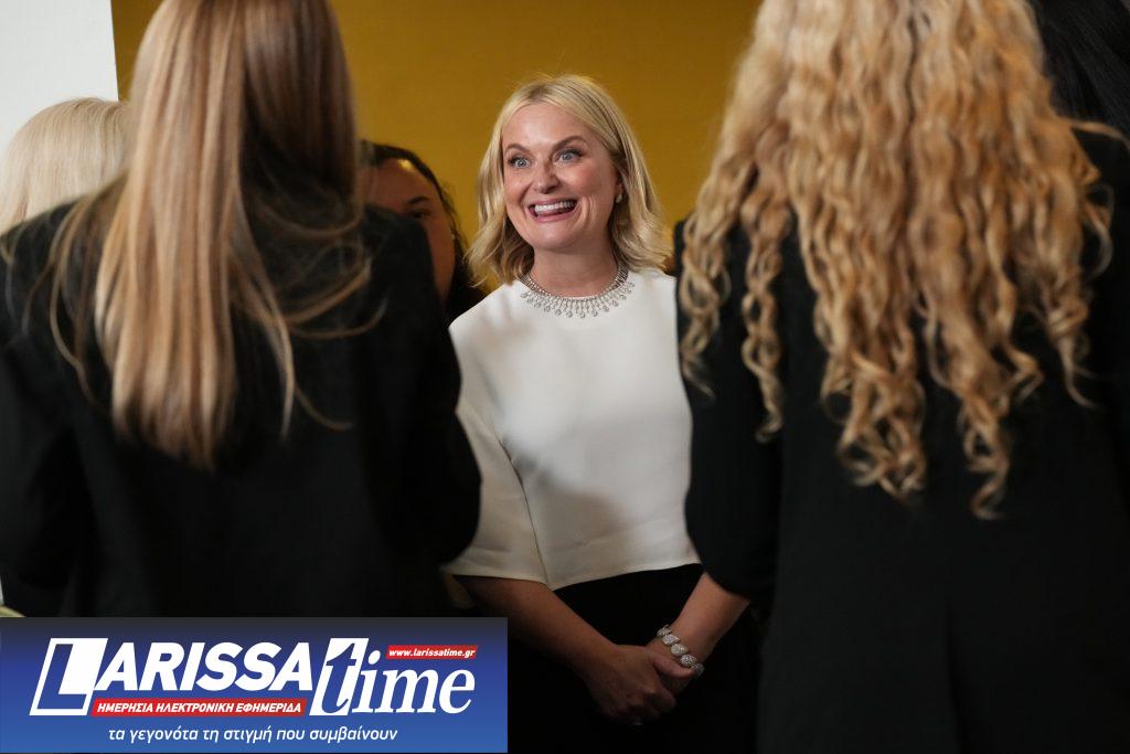 Χρυσές Σφαίρες 2026: Η Amy Poehler είναι η πρώτη podcaster νικήτρια στην ιστορία του θεσμού