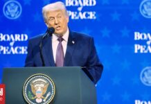 Ντόναλντ Τραμπ: Mεγάλη δύναμη του αμερικανικού στρατού κινείται προς το Ιράν