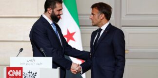 Συγχαρητήρια Μακρόν σε αλ Σάρα για τη συμφωνία των Κούρδων της Συρίας με τη Δαμασκό