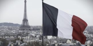 Economist: Η Γαλλία παρέλυσε… και φταίνε όλοι