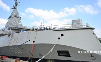 Η φρεγάτα «Κίμων» εν πλω προς τον Ναύσταθμο Σαλαμίνας (βίντεο)