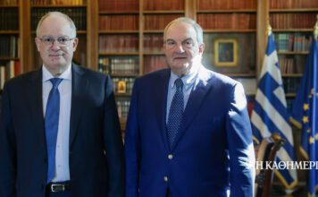 Κύκλος επαφών από τον Κ. Τασούλα με τους «πρώην»