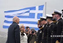 Ελλάδα – Γαλλία: O Δένδιας υποδέχθηκε στη φρεγάτα «Κίμων» την Κατρίν Βοτρέν