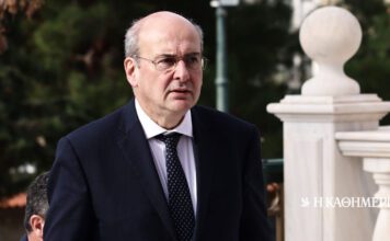 Εντός και Εκτός: Ο κατά Χατζηδάκη κίνδυνος εφησυχασμού