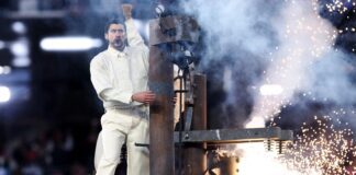 Ο Μαρκ Άντονι ετοιμάζεται για την πρεμιέρα του στο Λας Βέγκας και αποθεώνει τον Bad Bunny