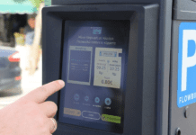 Προσοχή τα παρκόμετρα λειτουργούν μόνο στα …Ελληνικά