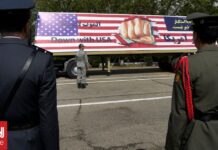 Διαπραγματεύσεις μεταξύ ΗΠΑ και Ιράν με το όπλο στο τραπέζι – Ο Τραμπ… ξαναθυμάται τους διαδηλωτές