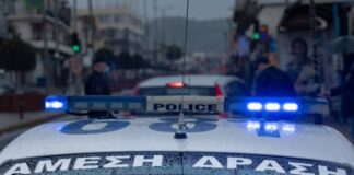 Θεσσαλονίκη: 26χρονος προσπάθησε να αποφύγει έλεγχο και προσέκρουσε με τη μηχανή του σε αυτοκίνητο