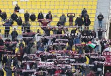 Οι φίλαθλοι της ΑΕΛ στο Παγκρήτιο (Φώτο)