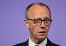 Politico: Ο Μερτς λέει στους Γερμανούς να είναι εργατικοί σαν τους Έλληνες και όχι τεμπέληδες