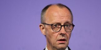 Politico: Ο Μερτς λέει στους Γερμανούς να είναι εργατικοί σαν τους Έλληνες και όχι τεμπέληδες