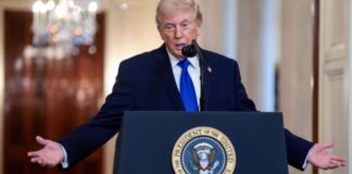 Τραμπ: Δικαστική «ασπίδα» για τα απόρρητα έγγραφα που φέρεται να παρακράτησε το 2021