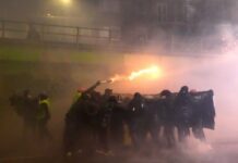 Μιλάνο: Σοβαρά επεισόδια με αφορμή τους Χειμερινούς Ολυμπιακούς Αγώνες – Συγκρούσεις διαδηλωτών και αστυνομίας