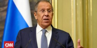 «Θα λάβουμε αντίμετρα σε περίπτωση στρατιωτικοποίησης της Γροιλανδίας» προειδοποιεί ο Λαβρόφ