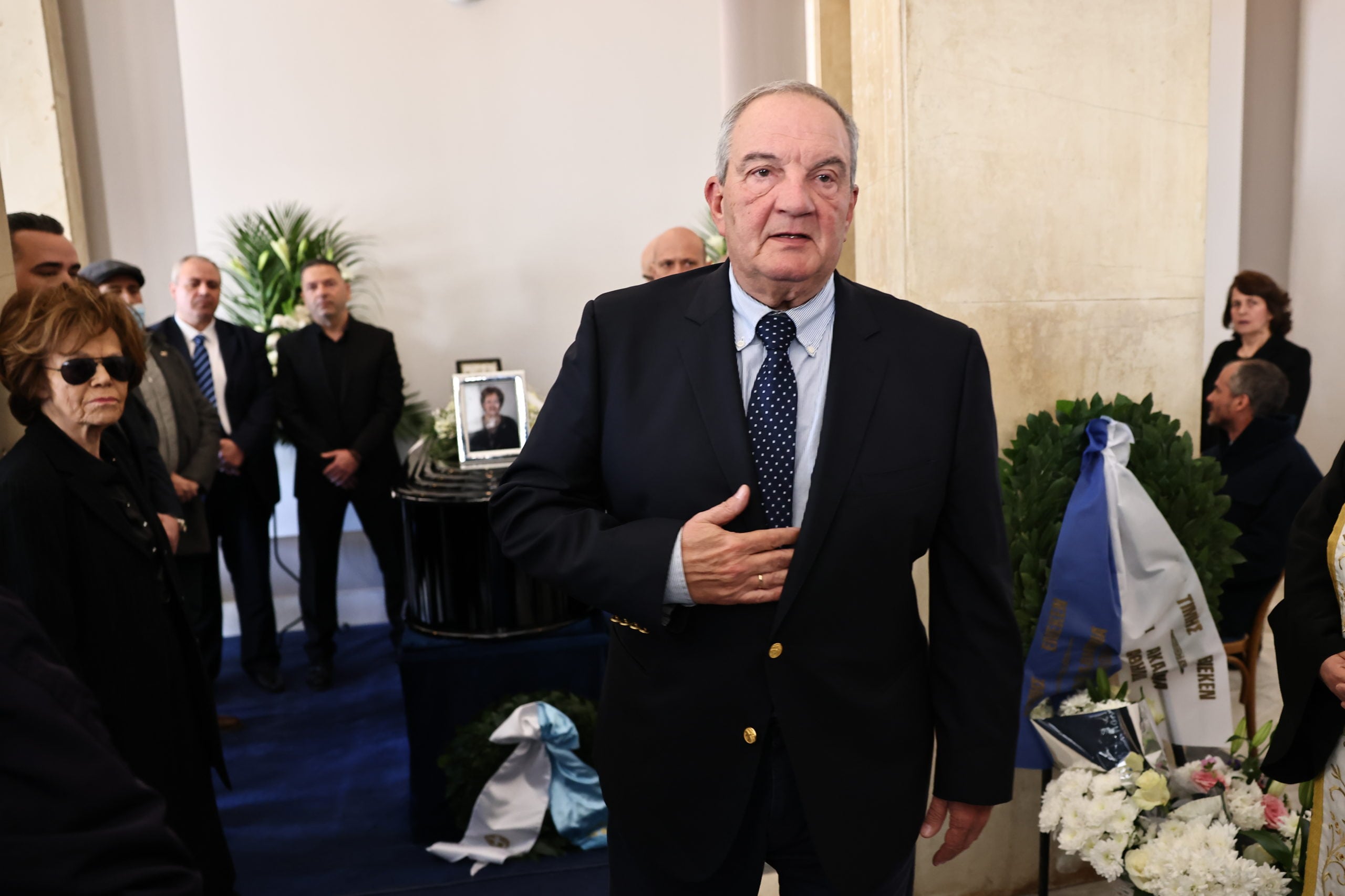 ΕΞΟΔΙΟΣ ΑΚΟΛΟΥΘΙΑ ΤΗΣ ΠΡΩΗΝ ΠΡΟΕΔΡΟΥ ΤΗΣ ΒΟΥΛΗΣ ΑΝΝΑΣ ΨΑΡΟΥΔΑ - ΜΠΕΝΑΚΗ