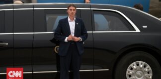 Γκαρνταρόμπα δωρεάν αποκτούν οι νέοι πράκτορες των Μυστικών Υπηρεσιών στις ΗΠΑ