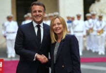 Η Μελόνι και ο Μακρόν αναβάλλουν την πρώτη τους διμερή Σύνοδο Κορυφής