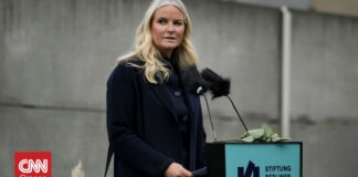 Νορβηγία: Η πριγκίπισσα Μέτε-Μάριτ ζητά ξανά συγγνώμη για τις σχέσεις της με τον Επστάιν