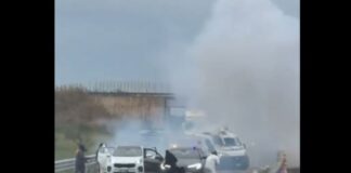 Κινηματογραφική ληστεία στην Ιταλία: Μασκοφόροι με «μαϊμού» περιπολικά ανατίναξαν χρηματαποστολή