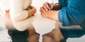 Γιατί φοβόμαστε την οικειότητα; – Εναλλακτική Δράση