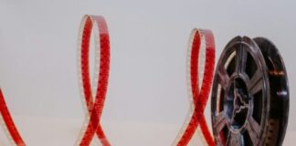 Αν θέλετε αυτό το Σαββατοκύριακο να παρακολουθήσετε μία ταινία τρόμου που έχει έντονο το στοιχείο του μυστηρίου, αυτή είναι μία πολύ καλή επιλογή