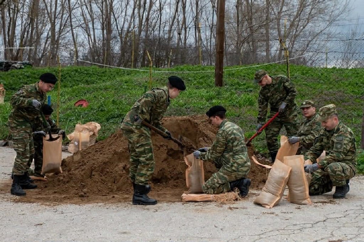 Έβρος, Στρατός, αναχώματα