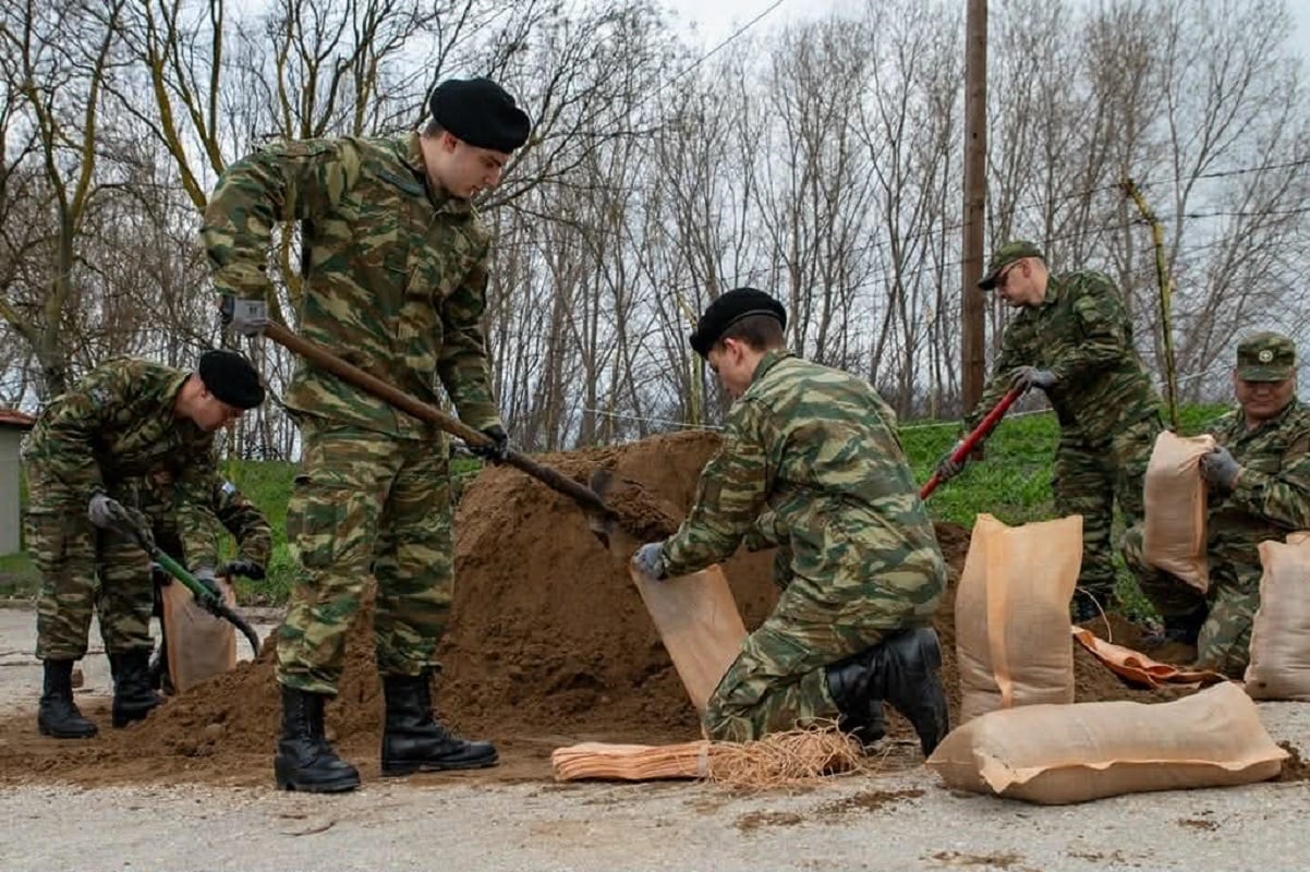 Έβρος, Στρατός, αναχώματα