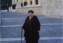 Πέθανε η κορυφαία σκηνογράφος και ενδυματολόγος Ιωάννα Παπαντωνίου