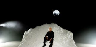 Ο Γιάννης Αγγελάκας επιστρέφει με το «Μπλουζ του Μικρού Πρίγκιπα» στη Στέγη