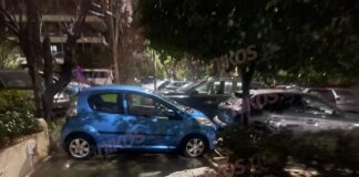 «Αδιάβατα» τα πεζοδρόμια στη Νέα Σμύρνη – Φωτογραφίες